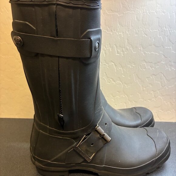 Hunter Women's Rain Boots Size 8 Men's 7 Black Matte Zipper Buckle - Picture 3 of 5
